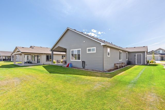 2671 N HETON Ln, Liberty Lake, WA 99019