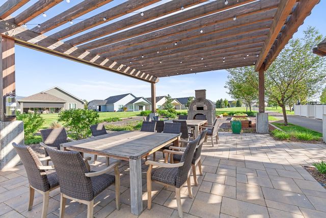 2671 N HETON Ln, Liberty Lake, WA 99019