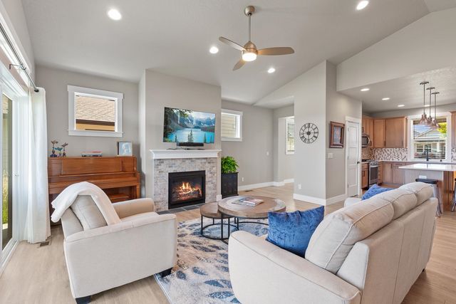 2671 N HETON Ln, Liberty Lake, WA 99019