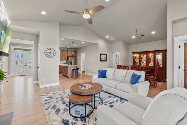 2671 N HETON Ln, Liberty Lake, WA 99019