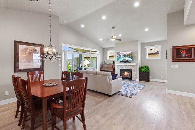 2671 N HETON Ln, Liberty Lake, WA 99019