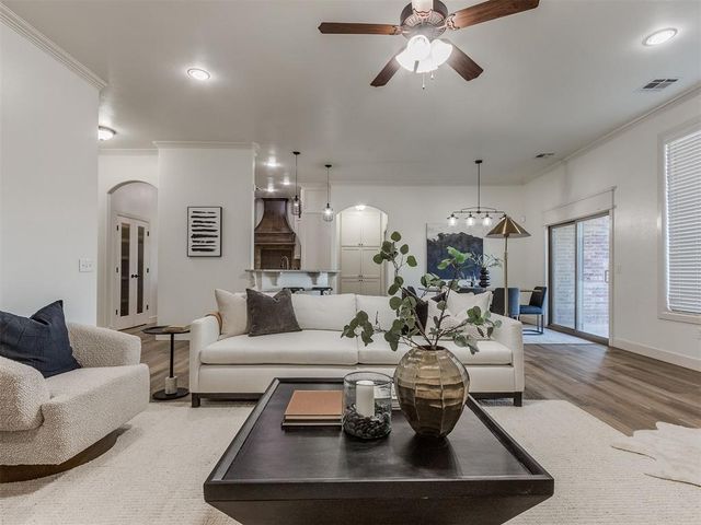 18528 Haslemere Lane, Edmond, OK 73012