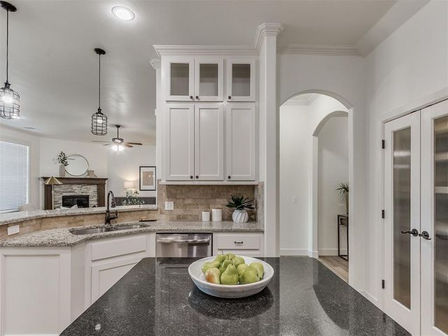 18528 Haslemere Lane, Edmond, OK 73012