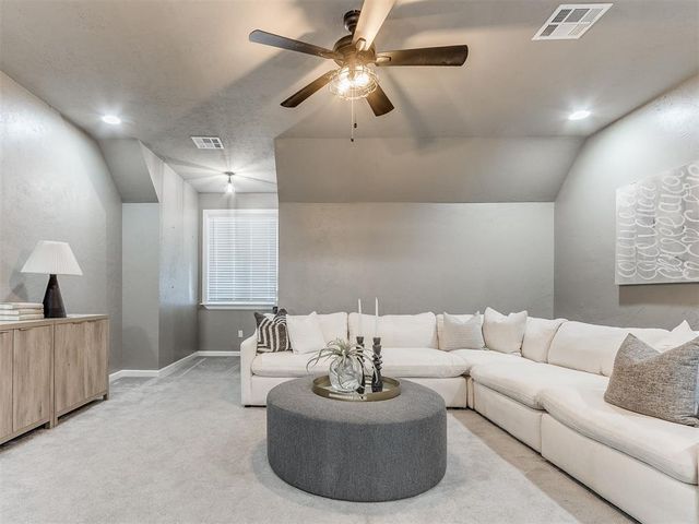 18528 Haslemere Lane, Edmond, OK 73012