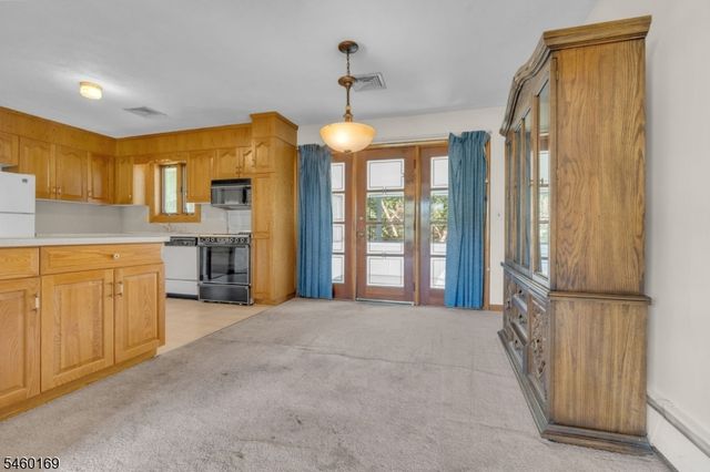 290 Arnold Ave, North Plainfield Boro, NJ 07063