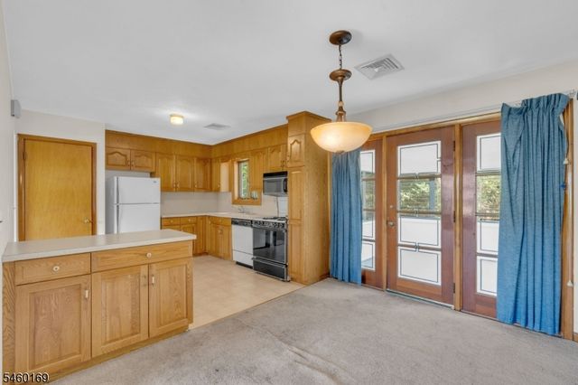 290 Arnold Ave, North Plainfield Boro, NJ 07063