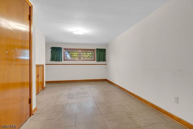 290 Arnold Ave, North Plainfield Boro, NJ 07063
