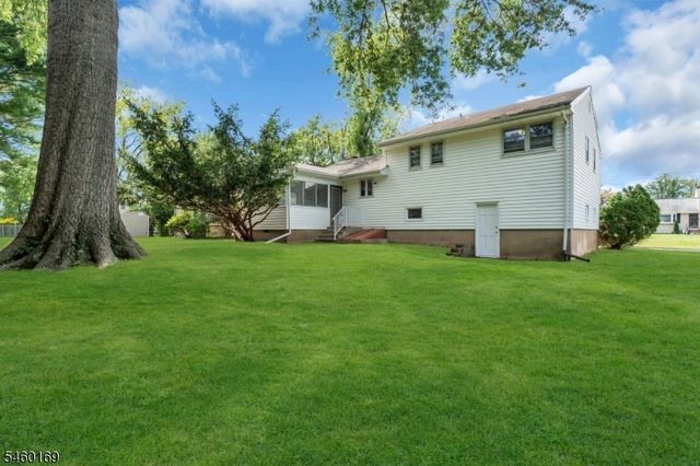 290 Arnold Ave, North Plainfield Boro, NJ 07063