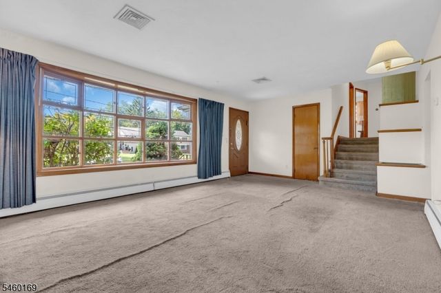 290 Arnold Ave, North Plainfield Boro, NJ 07063