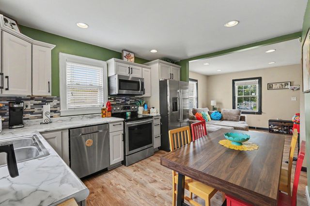 100 Sanders Drive, Florence, KY 41042