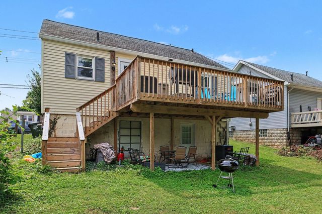 100 Sanders Drive, Florence, KY 41042