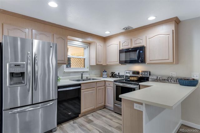 12617 W 6th Place, Lakewood, CO 80401