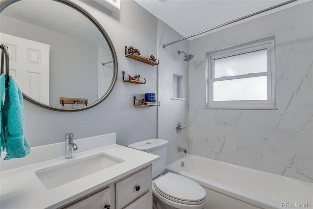 12617 W 6th Place, Lakewood, CO 80401