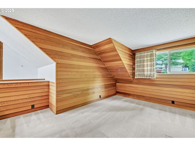 2811 GREENTREE Way, Eugene, OR 97405
