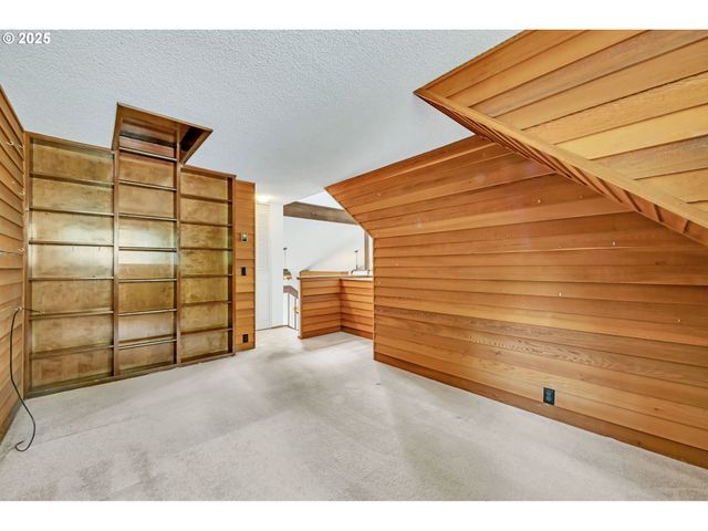2811 GREENTREE Way, Eugene, OR 97405