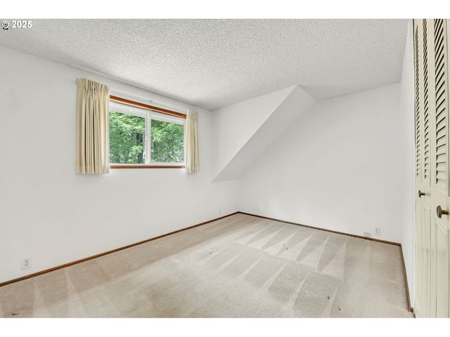 2811 GREENTREE Way, Eugene, OR 97405