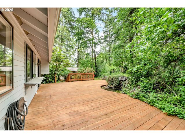 2811 GREENTREE Way, Eugene, OR 97405