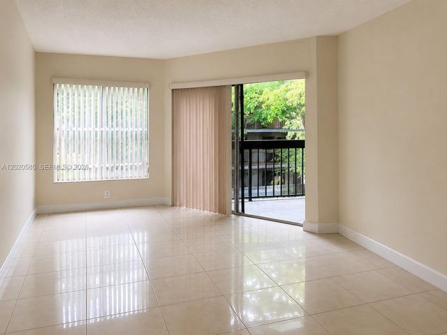 13255 SW 88 LN 406-CS, Kendall, FL 33186