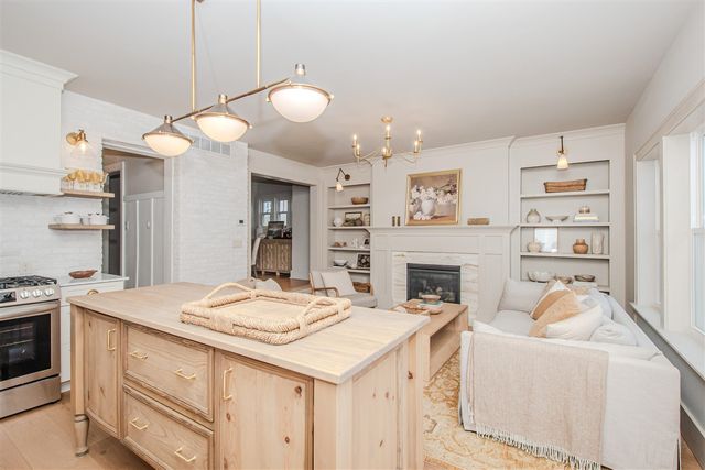 1118 Longfellow Avenue, Royal Oak, MI 48067