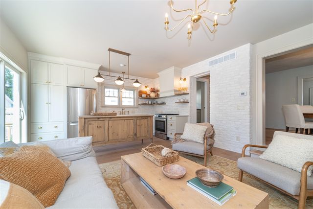 1118 Longfellow Avenue, Royal Oak, MI 48067