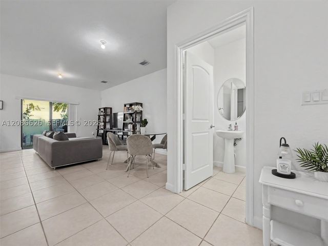 20374 NW 4th Path, Miami Gardens, FL 33169