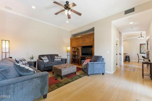 436 Redwood Drive, Pasadena, CA 91105