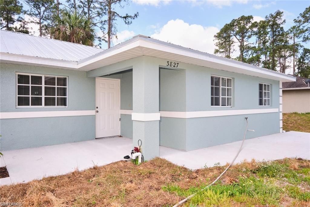 3825/3827 Hollycrest ST, FORT MYERS, FL 33905 — photo 5