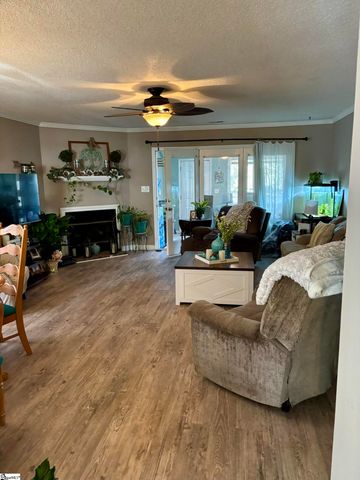 40 Somersett Drive, Spartanburg, SC 29301