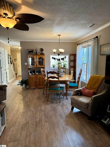 40 Somersett Drive, Spartanburg, SC 29301