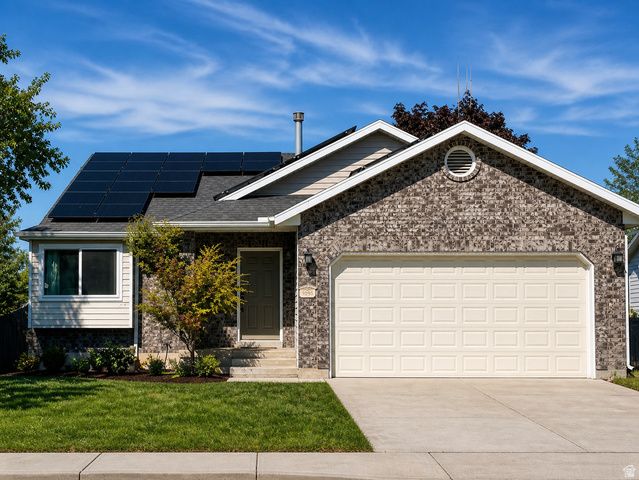 1095 N 2925 W, Layton, UT 84041