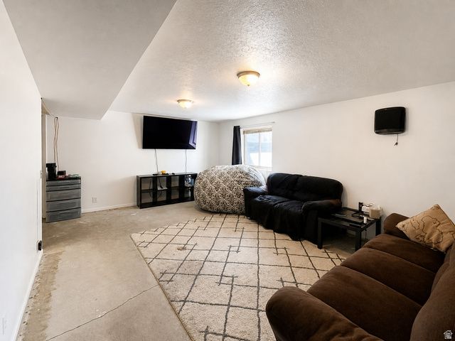 1095 N 2925 W, Layton, UT 84041