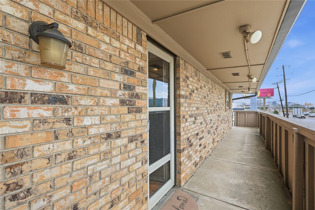 7935 Royal Lane 217, Dallas, TX 75230