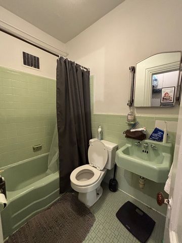 82 Charles St. 4F, Boston, MA 02114