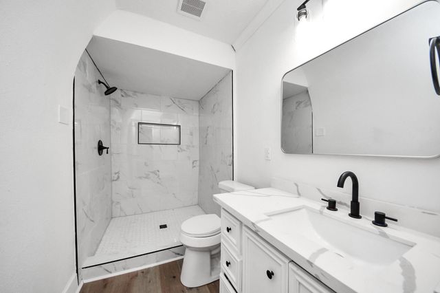 2409 Avenue K, Rosenberg, TX 77471