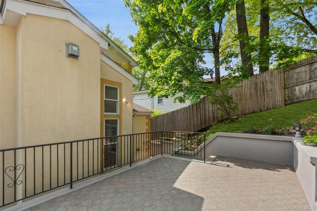 65 Eiler Lane, Irvington, NY 10533