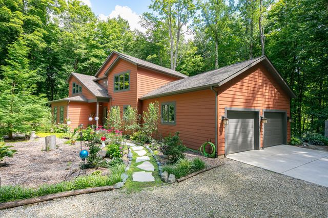 46 Camp Madron Road 46, Buchanan Twp, MI 49107