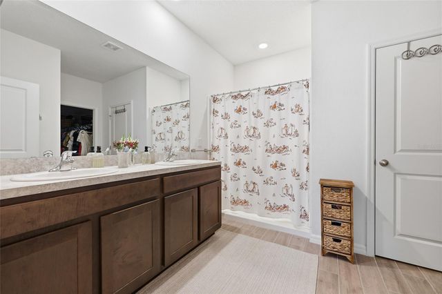 8261 SW 60TH AVENUE, Gainesville, FL 32608