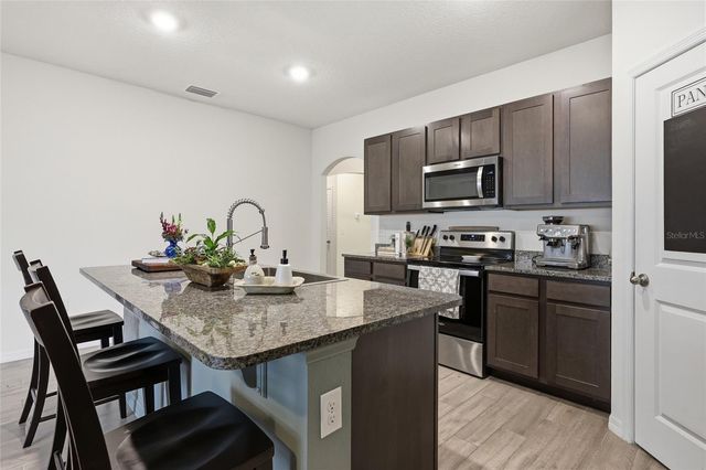 8261 SW 60TH AVENUE, Gainesville, FL 32608