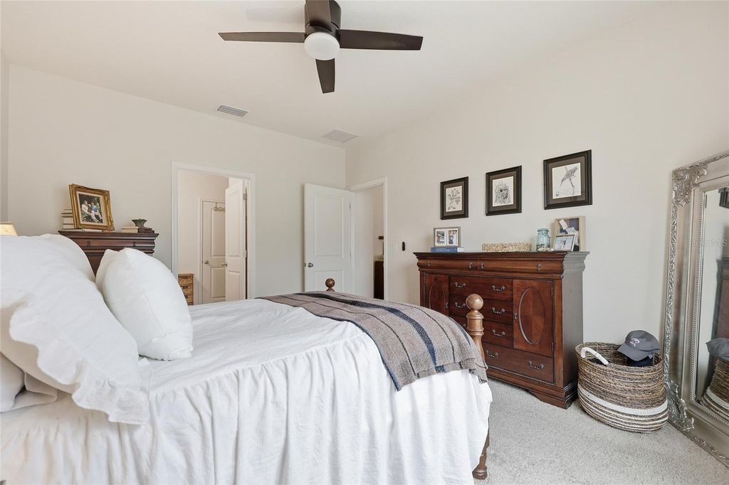 Image 21 of property listing at 8261 SW 60TH AVENUE, Gainesville, FL 32608