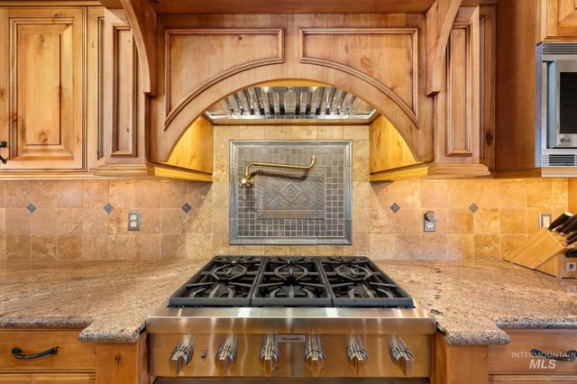 5002 N Hwy 16, Eagle, ID 83616