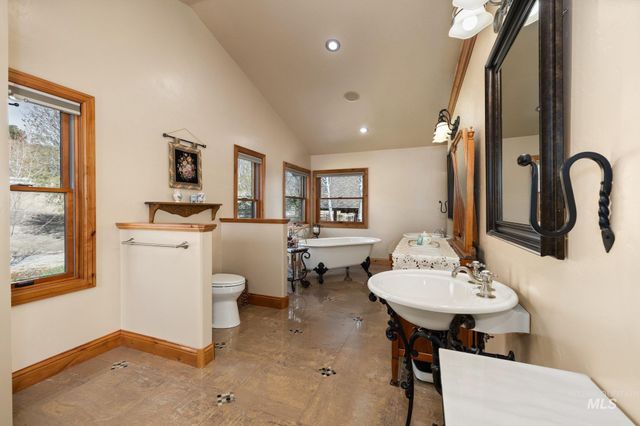 5002 N Hwy 16, Eagle, ID 83616