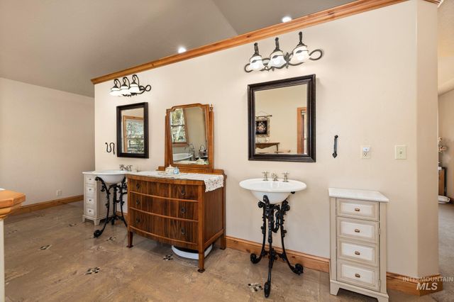 5002 N Hwy 16, Eagle, ID 83616