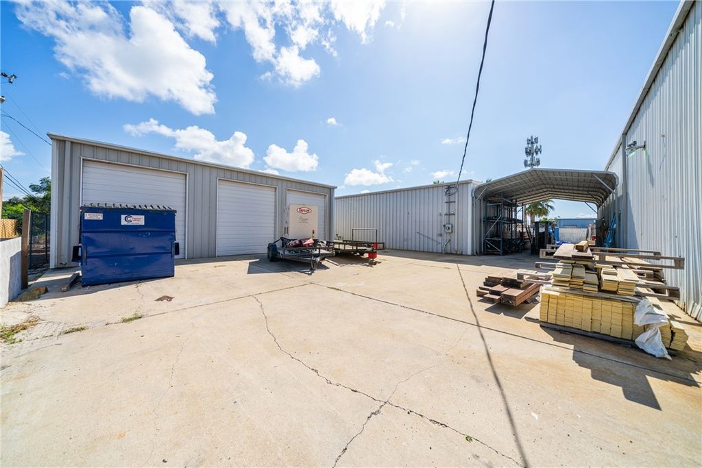 721 Nas Dr, Corpus Christi, TX 78418 — photo 4