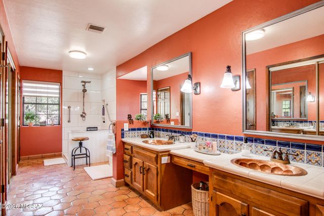 3640 N River Ranch Place, Tucson, AZ 85750