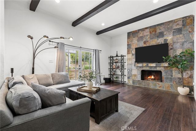 20224 Chapter, Woodland Hills, CA 91364