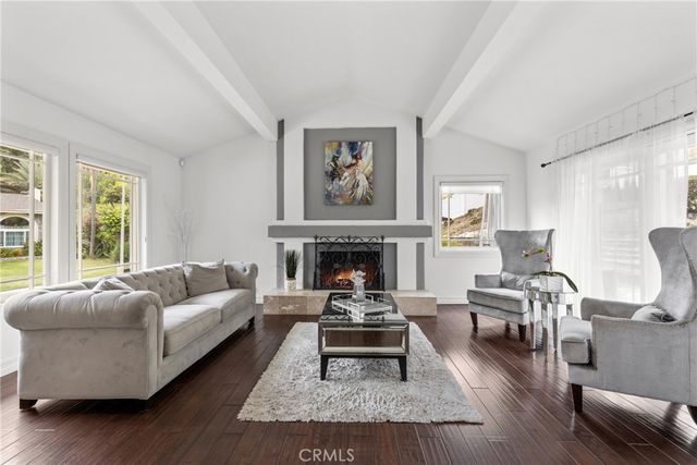 20224 Chapter, Woodland Hills, CA 91364