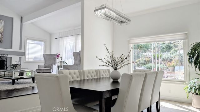 20224 Chapter, Woodland Hills, CA 91364