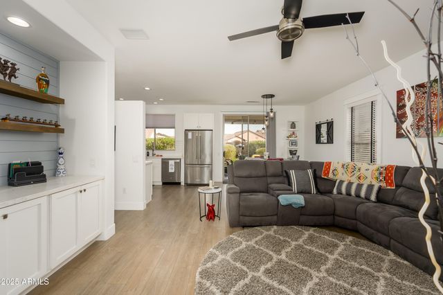 15900 W AUTUMN Circle, Surprise, AZ 85374