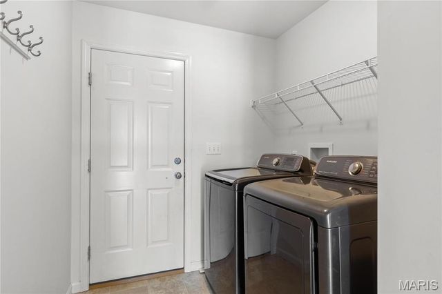 757 Pecan Hill Drive, St Charles, MO 63304