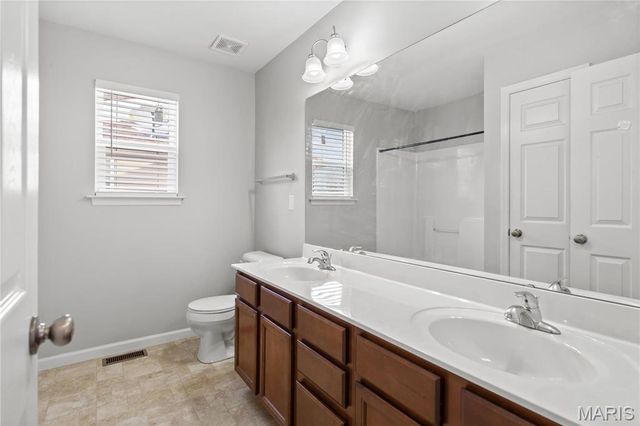 757 Pecan Hill Drive, St Charles, MO 63304